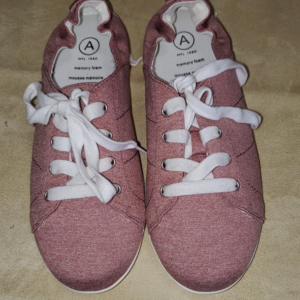 A MTL 1980 pink Classic Women Size 7W